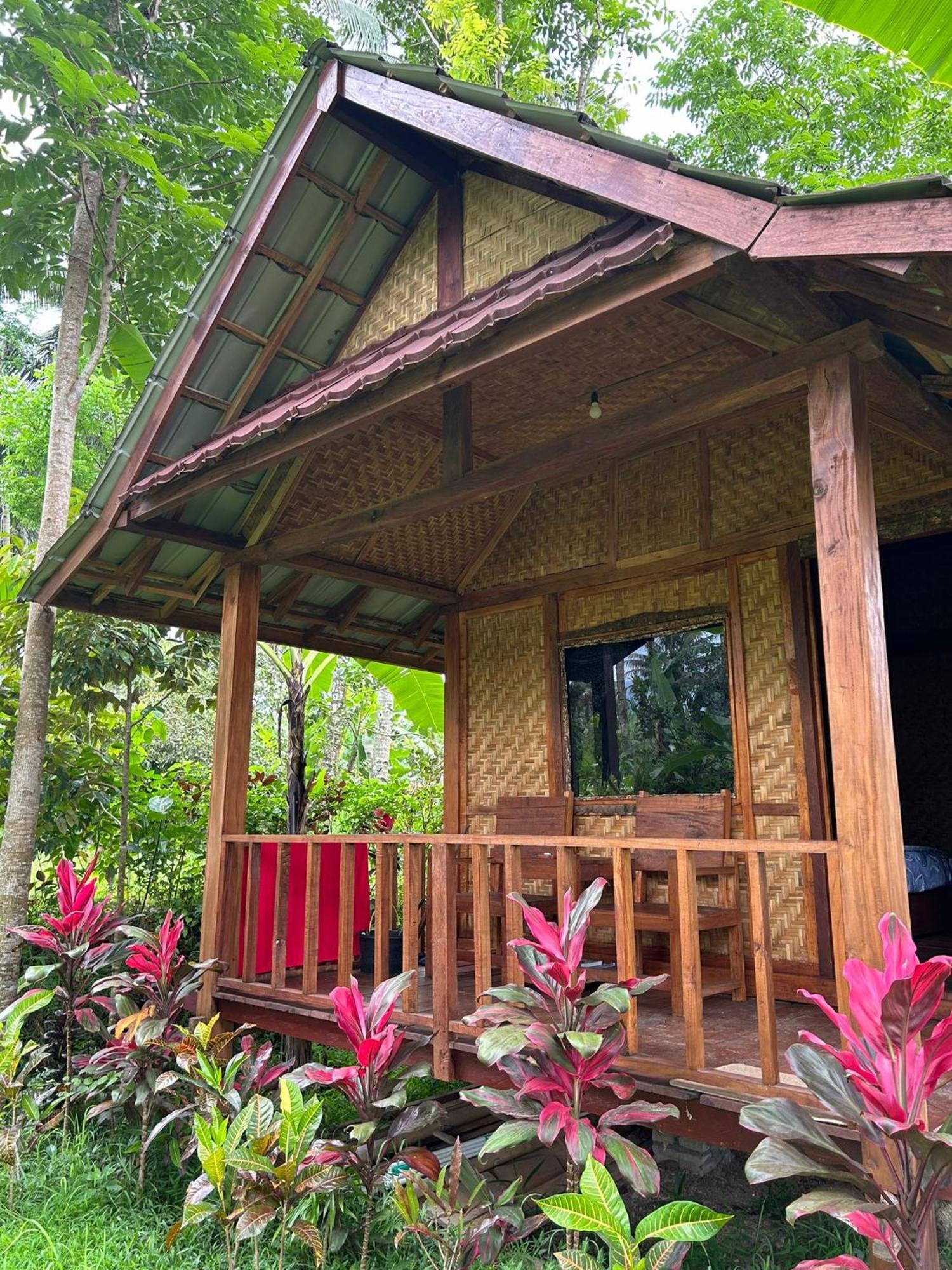 Banana Bungalows Tetebatu Quarto foto
